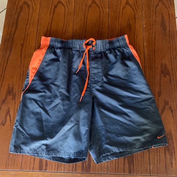 Nike shorts - Picture 2 of 9